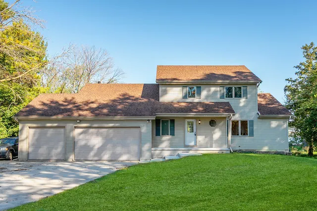 $625,000 | W4436 East Lakeview Road, Hustisford, WI 53034