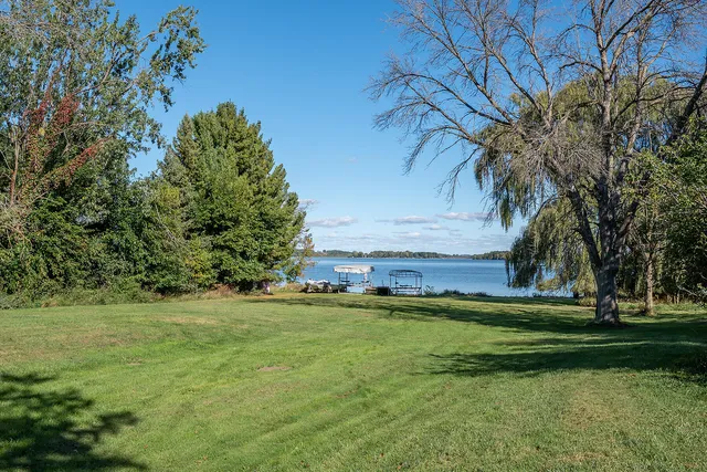 $625,000 | W4436 East Lakeview Road, Hustisford, WI 53034