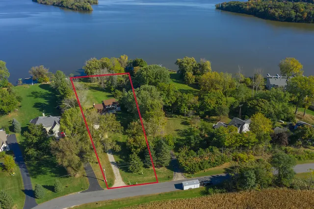 $625,000 | W4436 East Lakeview Road, Hustisford, WI 53034