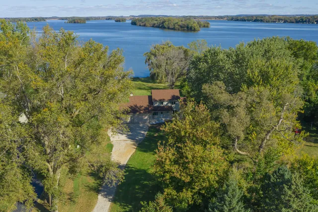$625,000 | W4436 East Lakeview Road, Hustisford, WI 53034