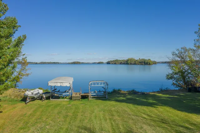 $625,000 | W4436 East Lakeview Road, Hustisford, WI 53034
