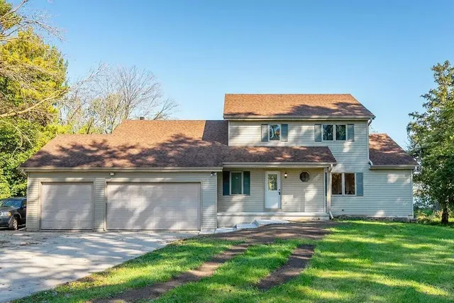 $625,000 | W4436 East Lakeview Road, Hustisford, WI 53034