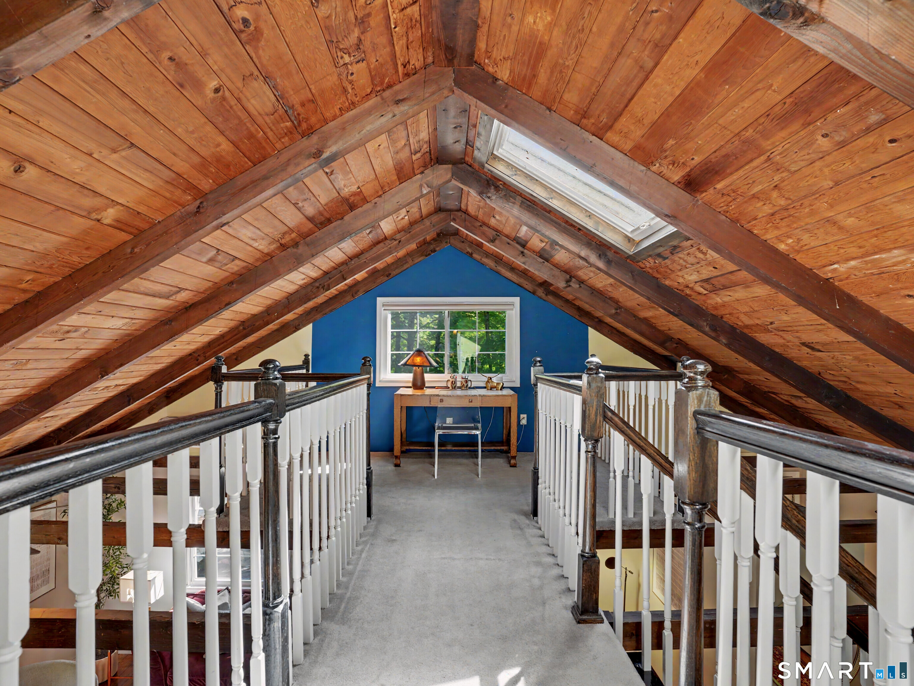 252 Bennetts Farm Road Ridgefield, CT 06877 - Photo 20 of 40 On the Upper Level, there is room for an office or sitting space...