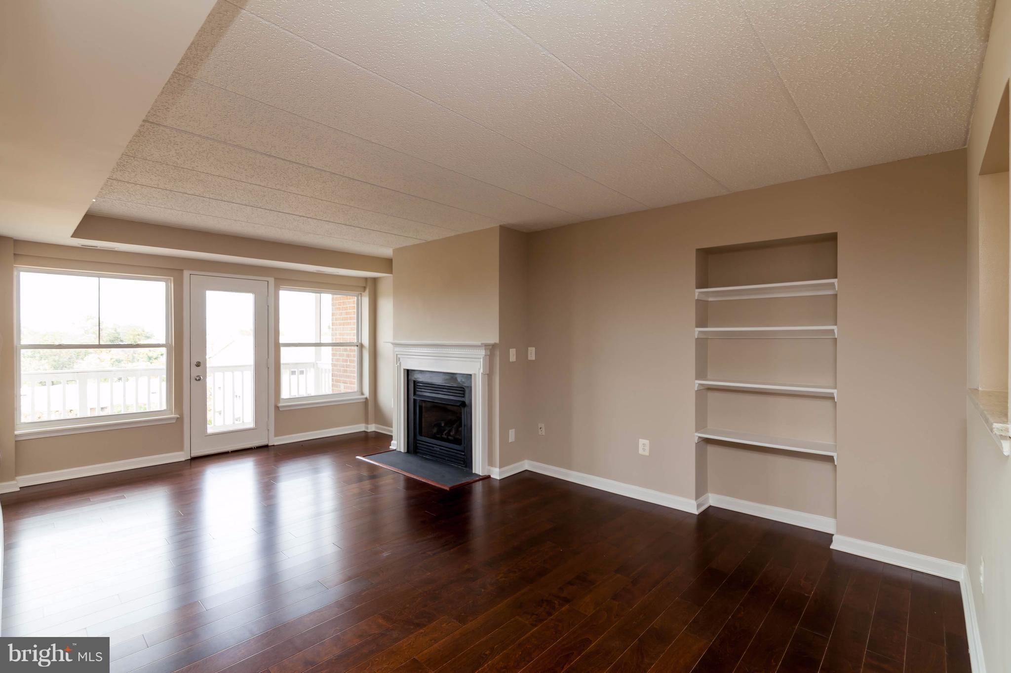 2605 Douglass Road Southeast, Unit 302 Washington, DC 20020 - Photo 10 of 30 Living Room