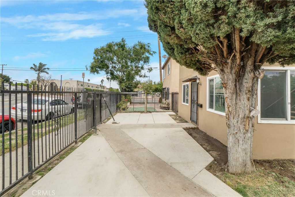 904 South Bullis Road Compton, CA 90221 - Photo 3 of 21