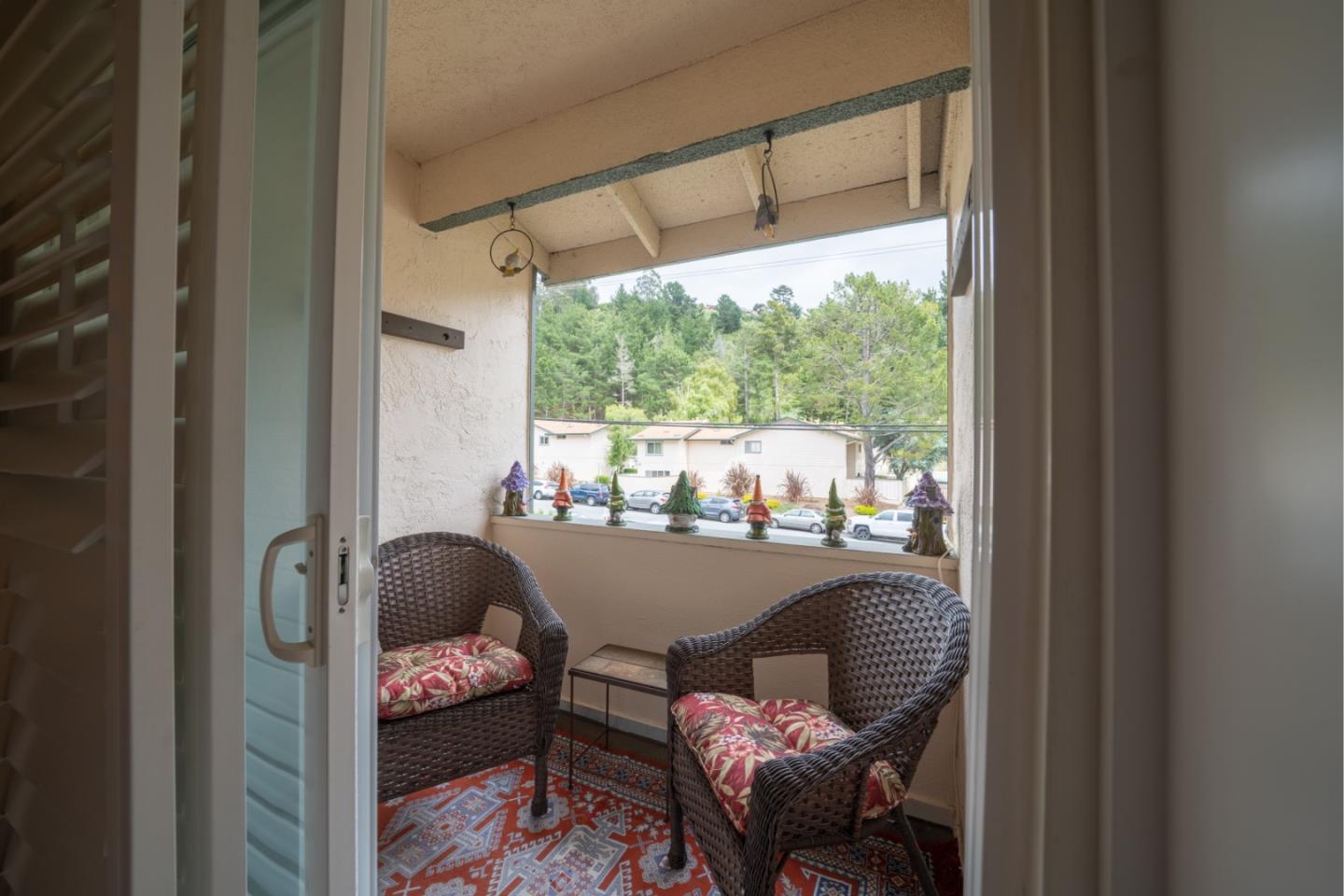 1321 Terra Nova Boulevard Pacifica, CA 94044 - Photo 31 of 39 a room with furniture and a window