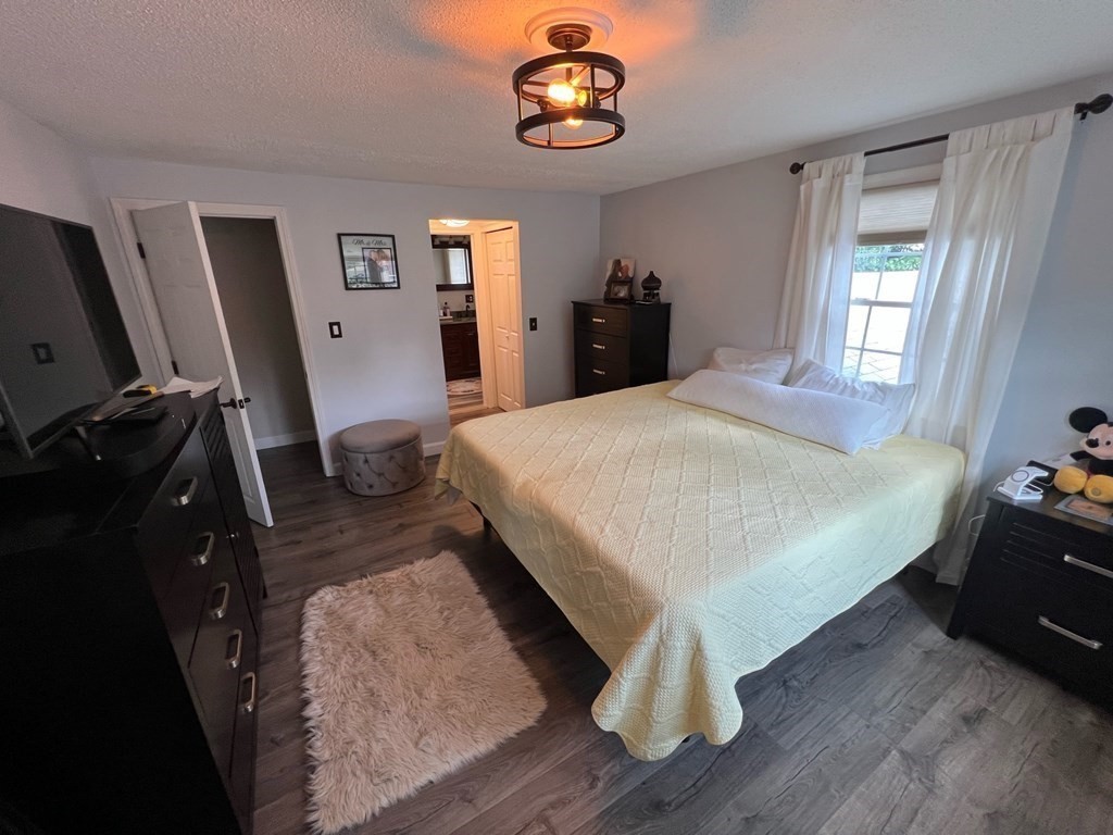 58 Robinhood Road Nashua, NH 03062 - Photo 17 of 19 Gallery Image 17