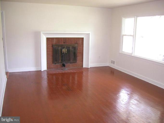 2017 Powder Mill Road Silver Spring, MD 20903 - Photo 3 of 10 Living Room
