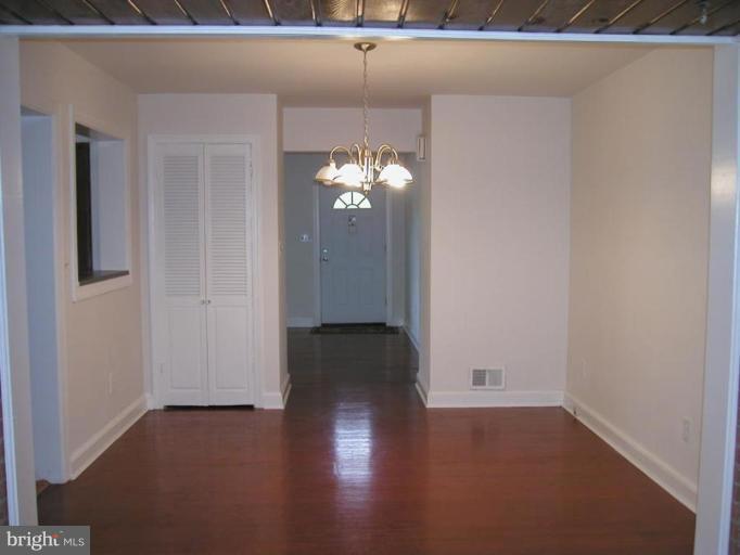 2017 Powder Mill Road Silver Spring, MD 20903 - Photo 4 of 10 Dining Room