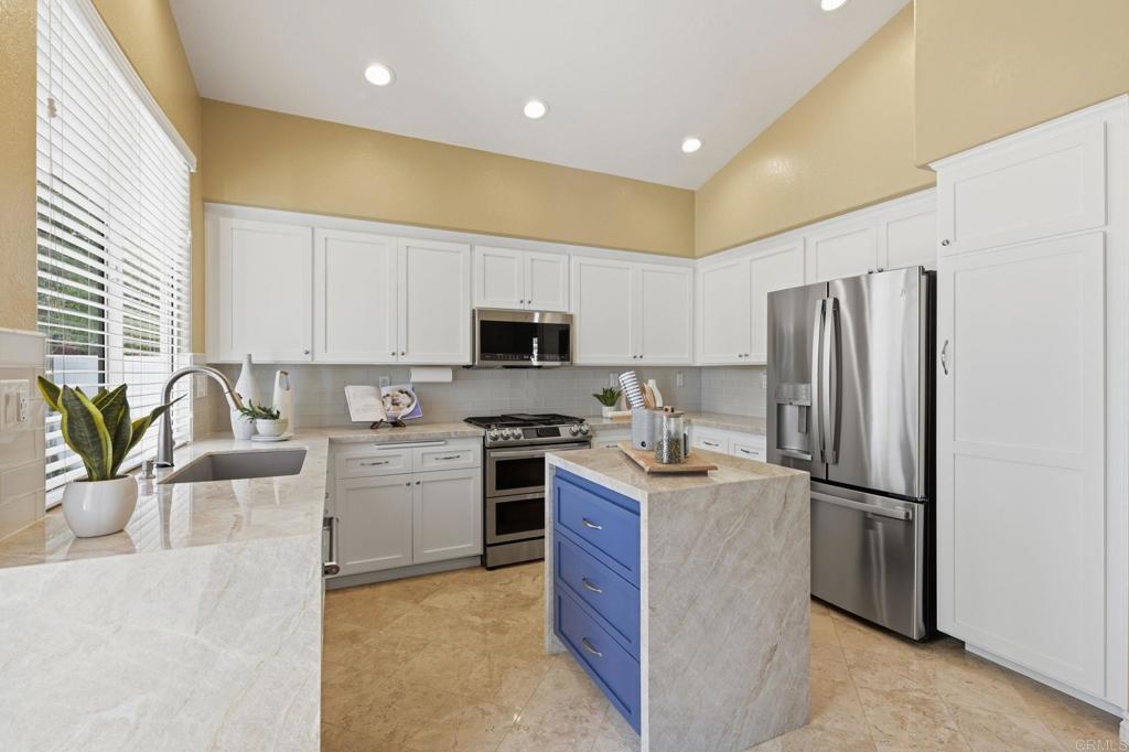 6050 Malea Way Oceanside, CA 92056 - Photo 13 of 36