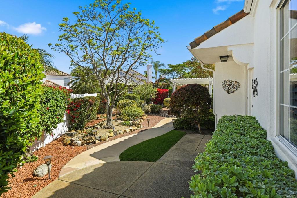 6050 Malea Way Oceanside, CA 92056 - Photo 3 of 36