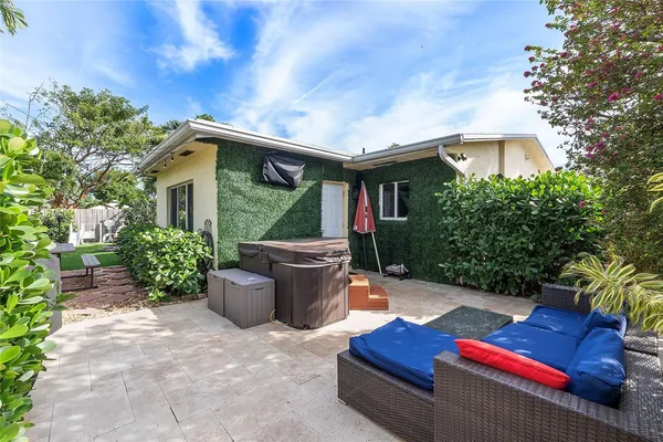 $3,600 | 1541 Northeast 34th Street, Pompano Beach, FL 33064