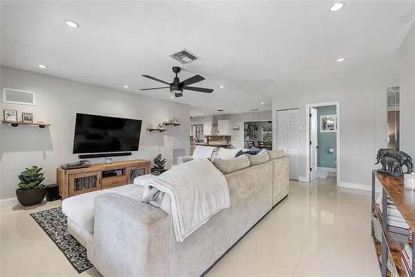 $3,600 | 1541 Northeast 34th Street, Pompano Beach, FL 33064