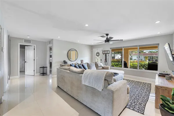 $3,600 | 1541 Northeast 34th Street, Pompano Beach, FL 33064