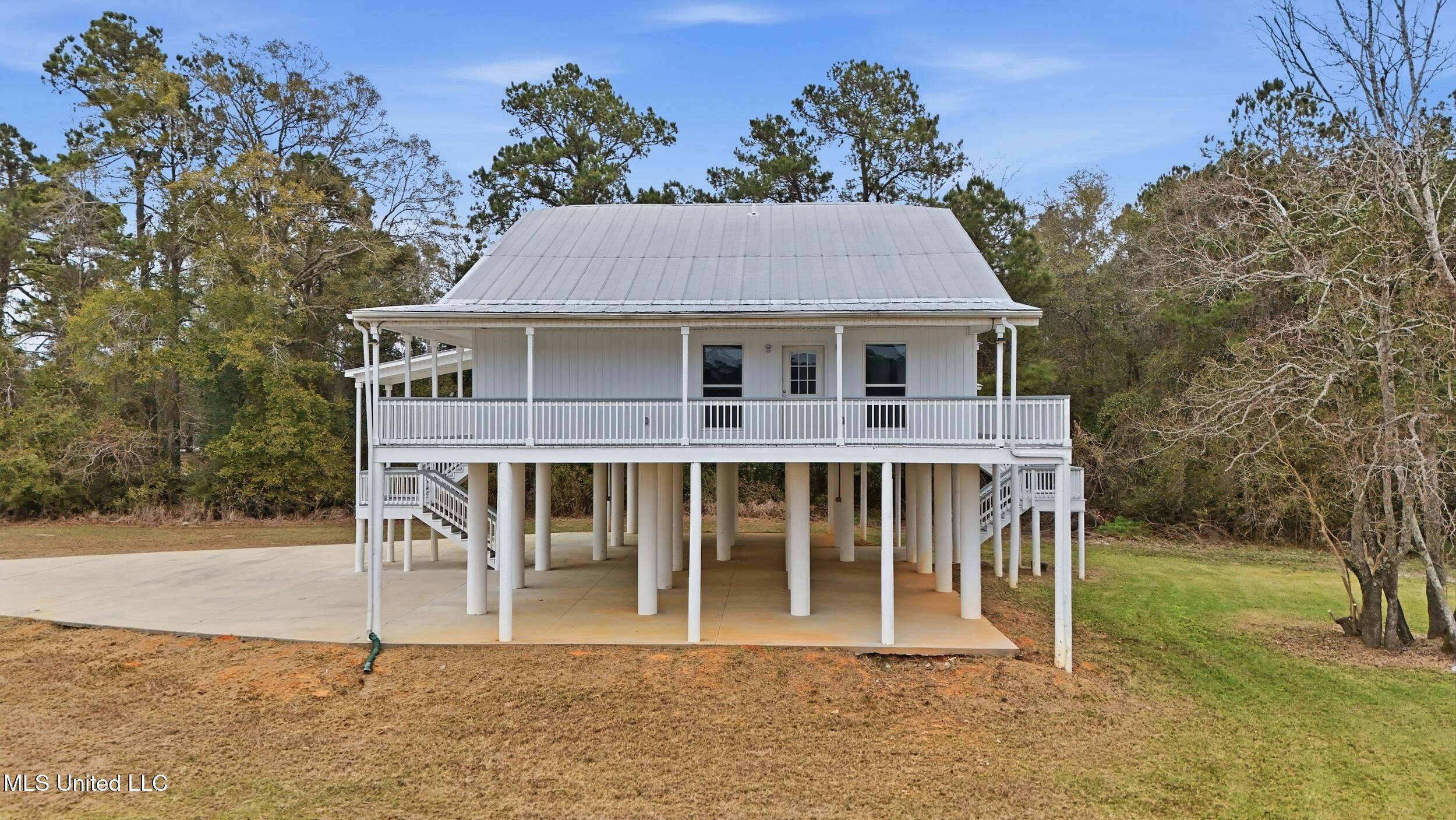 3285 Sandy Bluff Drive D'Iberville, MS 39540 - Photo 3 of 86 Side