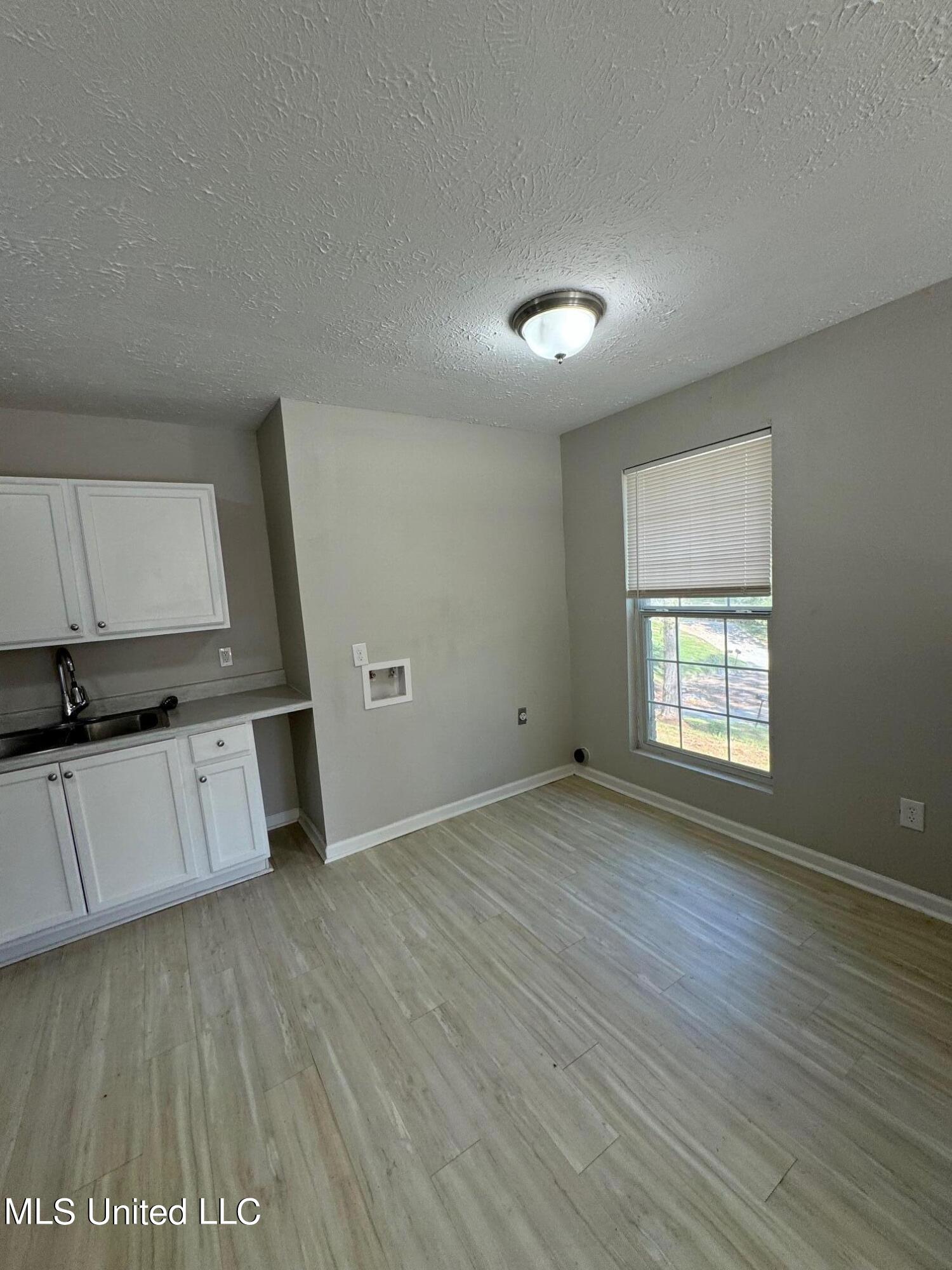 227-229 Lawrence Road Jackson, MS 39206 - Photo 5 of 11 IMG_1399