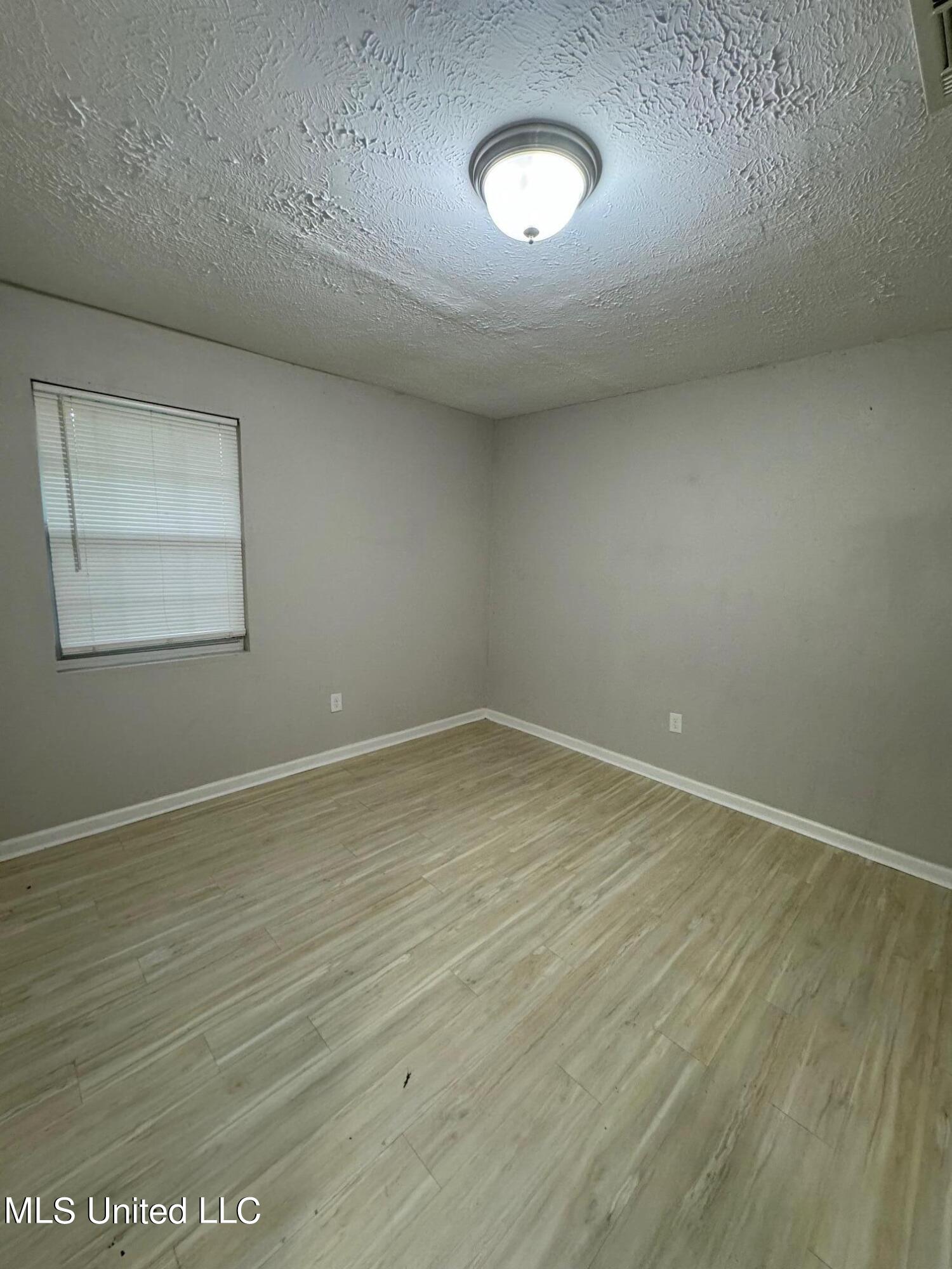 227-229 Lawrence Road Jackson, MS 39206 - Photo 9 of 11 IMG_1403