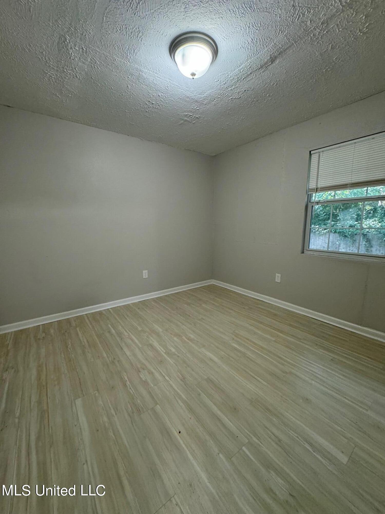 227-229 Lawrence Road Jackson, MS 39206 - Photo 10 of 11 IMG_1404