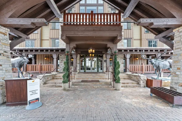 $900,000 | 2001 Park Avenue, Unit 306, Park City, UT 84060