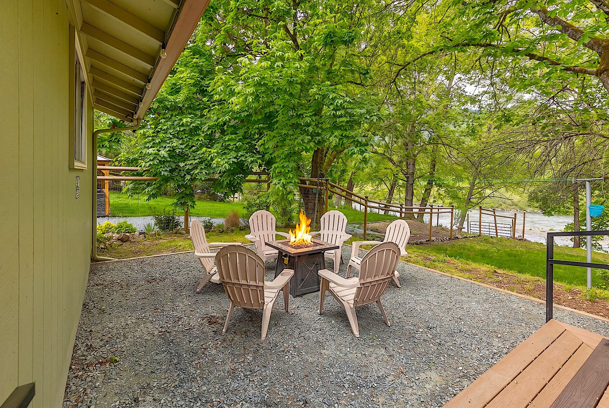 8720 Rogue River Highway Grants Pass, OR 97527 - Photo 26 of 51 43-web-or-mls-8720-rogue-river-hwy