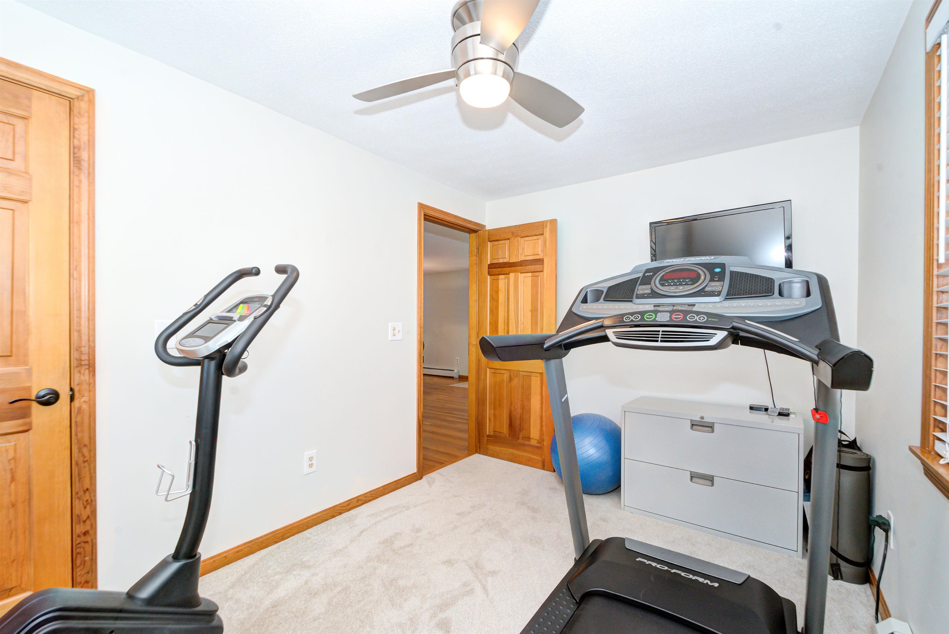 28 Blossom Road Windham, NH 03087 - Photo 43 of 60