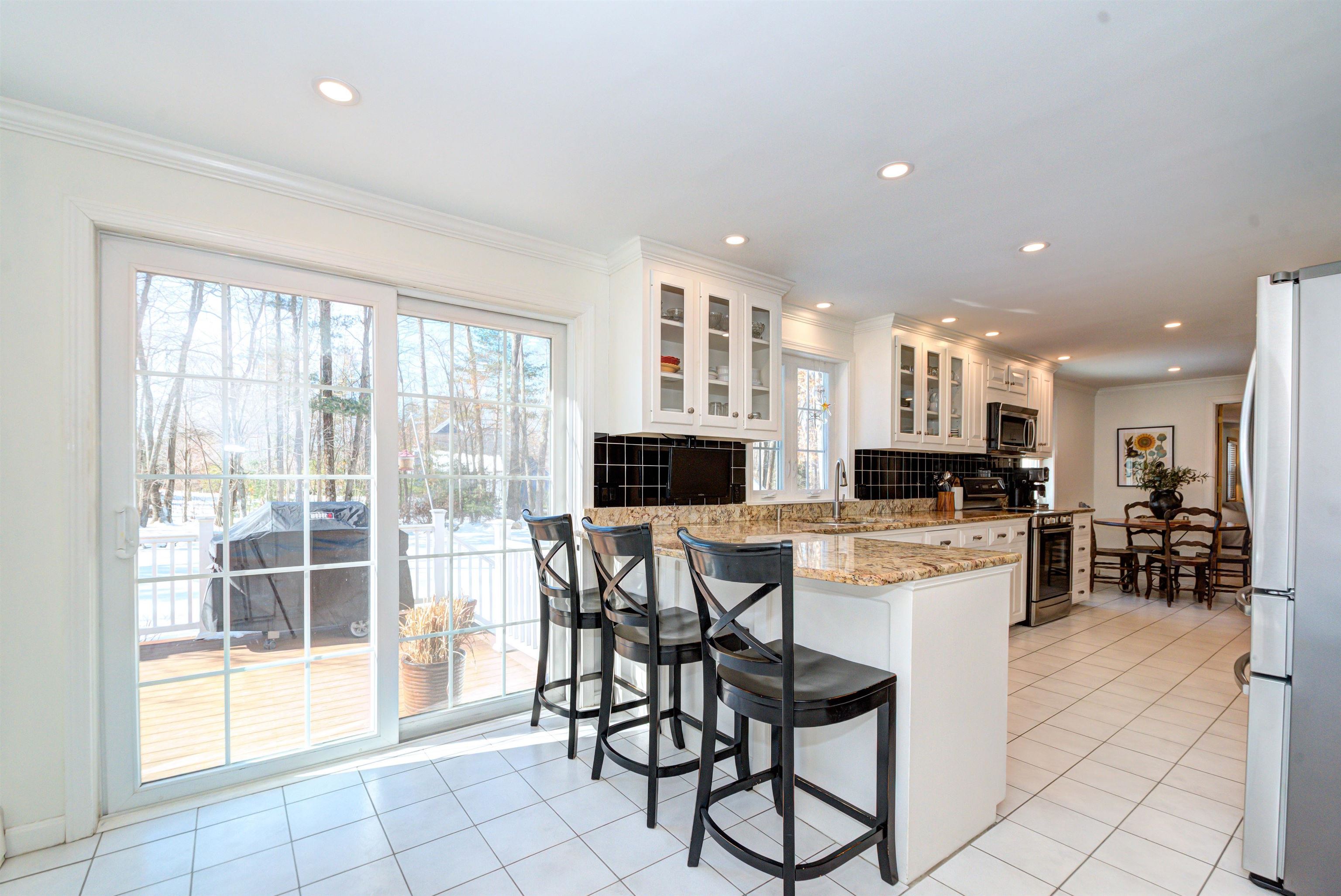 28 Blossom Road Windham, NH 03087 - Photo 10 of 60
