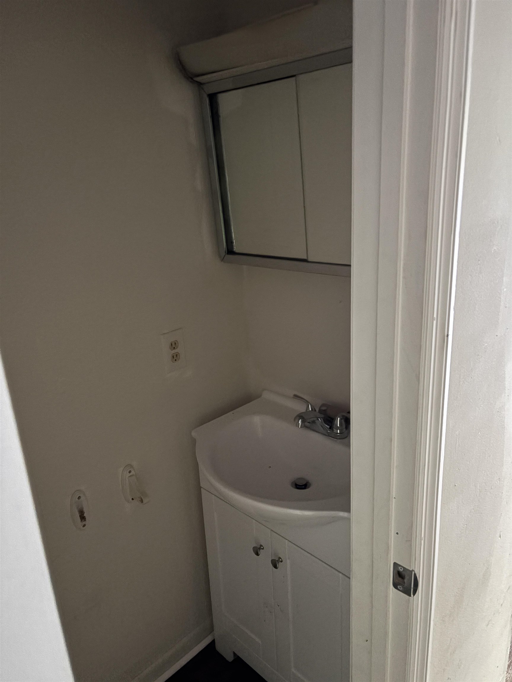 1742 Hartsfield Road, Unit B Tallahassee, FL 32303 - Photo 3 of 8