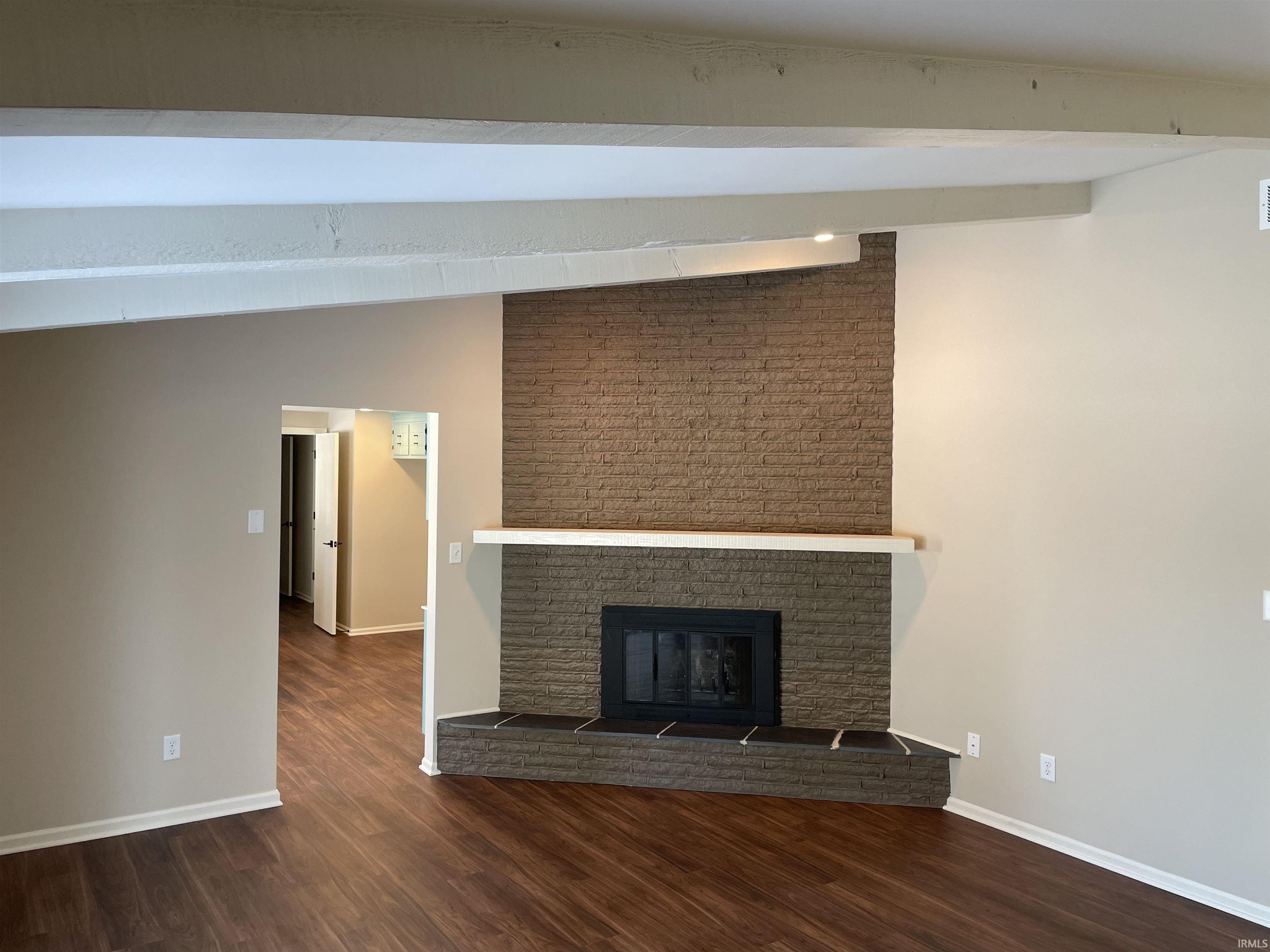 4231 Cadena Lane Fort Wayne, IN 46815 - Photo 3 of 26