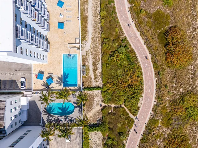$595,000 | 345 Ocean Drive, Unit 610, Miami Beach, FL 33139