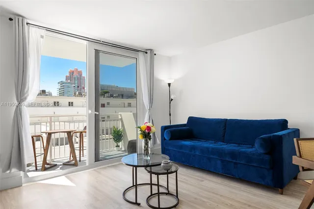 $595,000 | 345 Ocean Drive, Unit 610, Miami Beach, FL 33139