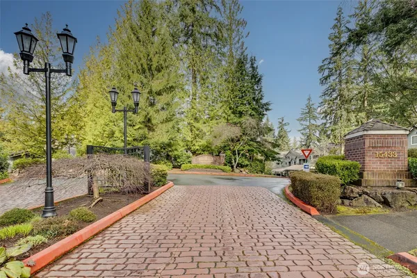 $339,998 | 15433 Country Club Drive, Unit E202, Mill Creek, WA 98012