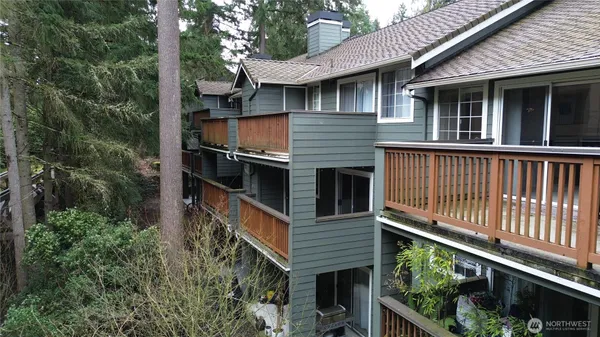 $339,998 | 15433 Country Club Drive, Unit E202, Mill Creek, WA 98012