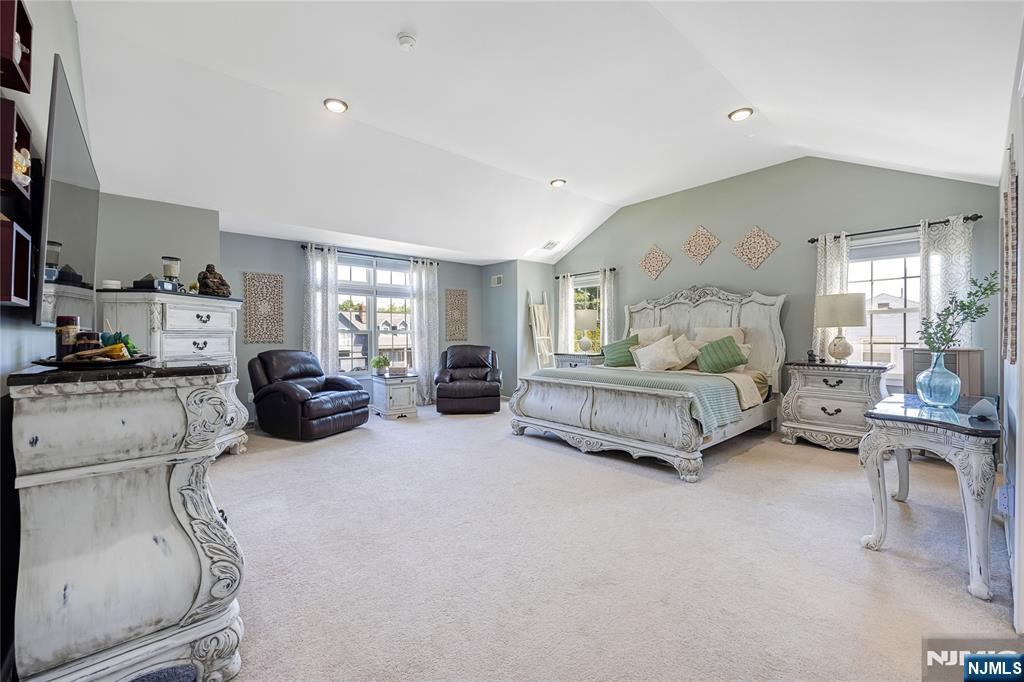 8 Ferndale Place Pompton Plains, NJ 07444 - Photo 24 of 49