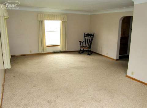 7550 Chesaning Road Chesaning, MI 48616 - Photo 5 of 14 20398878-4.JPG