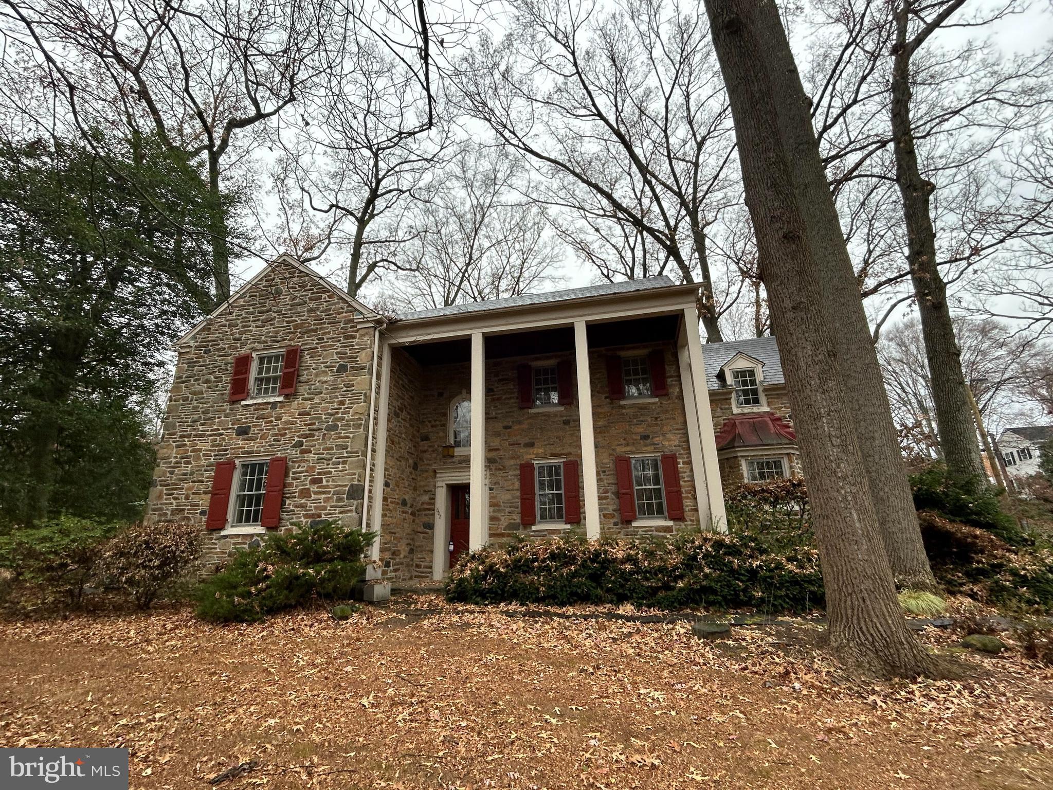 602 Bellevue Road Wilmington, DE 19809 - Photo 4 of 56 a front view of a house with a yard