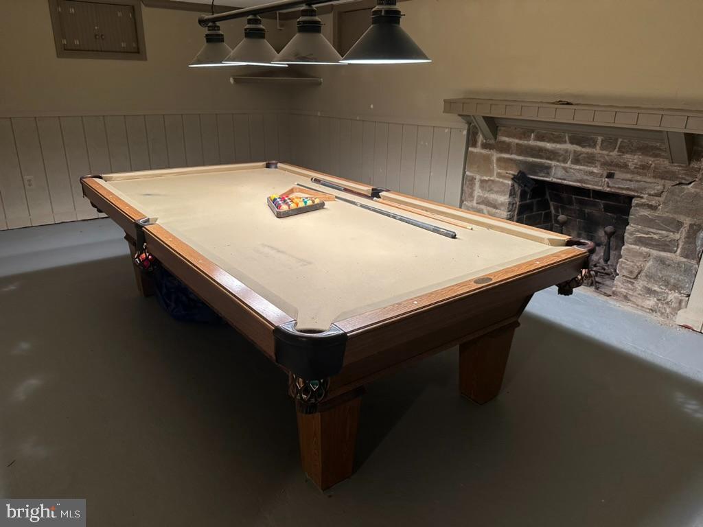 602 Bellevue Road Wilmington, DE 19809 - Photo 45 of 56 a close up of a cabinets