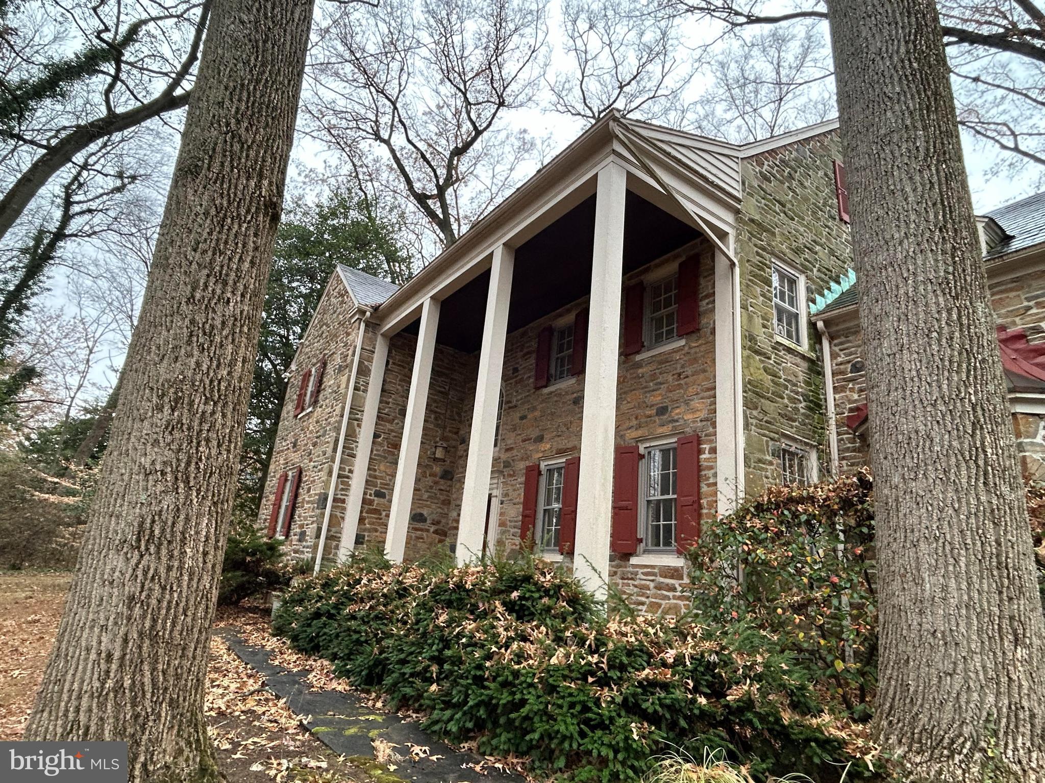 602 Bellevue Road Wilmington, DE 19809 - Photo 8 of 56 front view of a house with a small yard