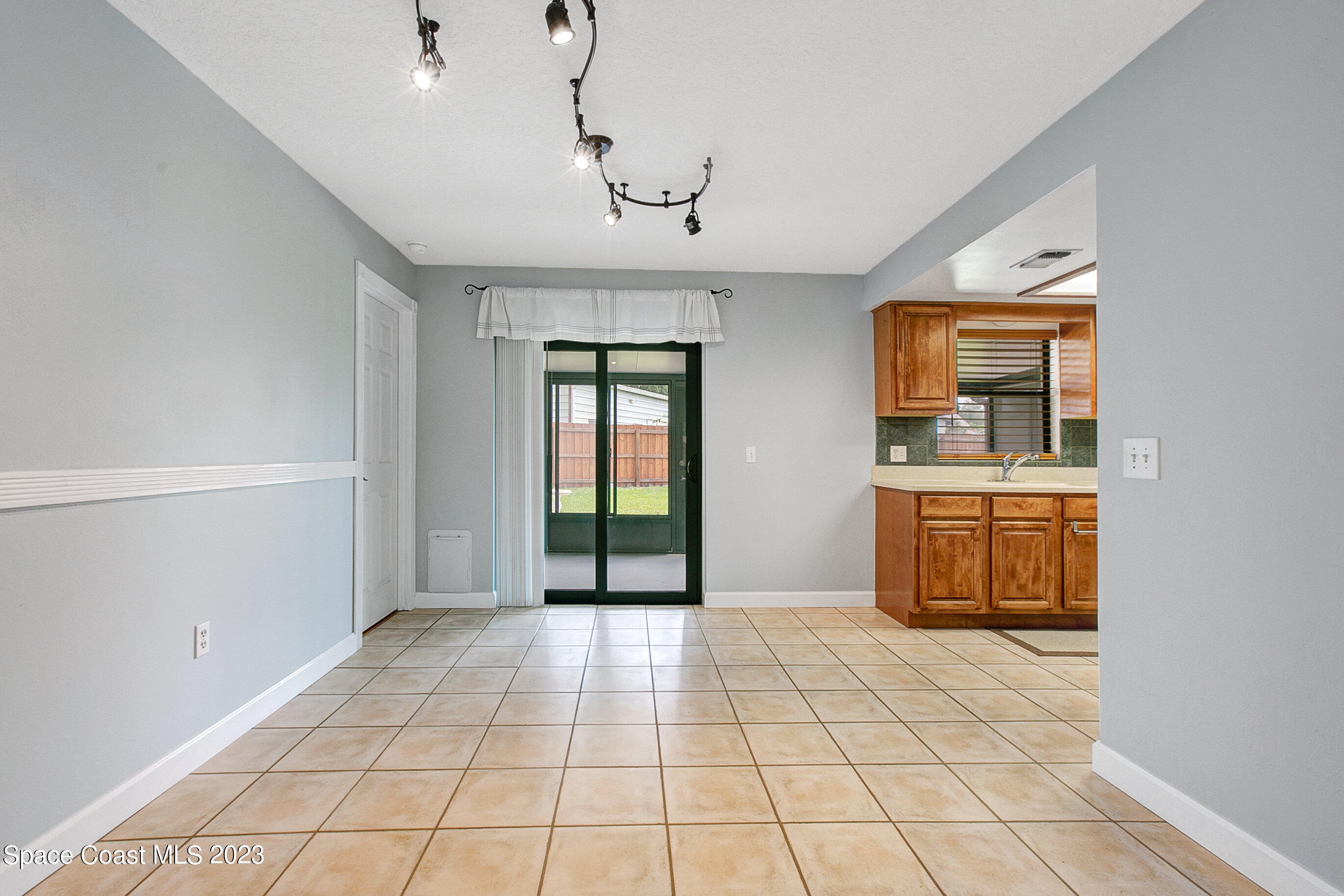 3640 Longbow Road Cocoa, FL 32926 - Photo 9 of 41 009_trevisuality-9