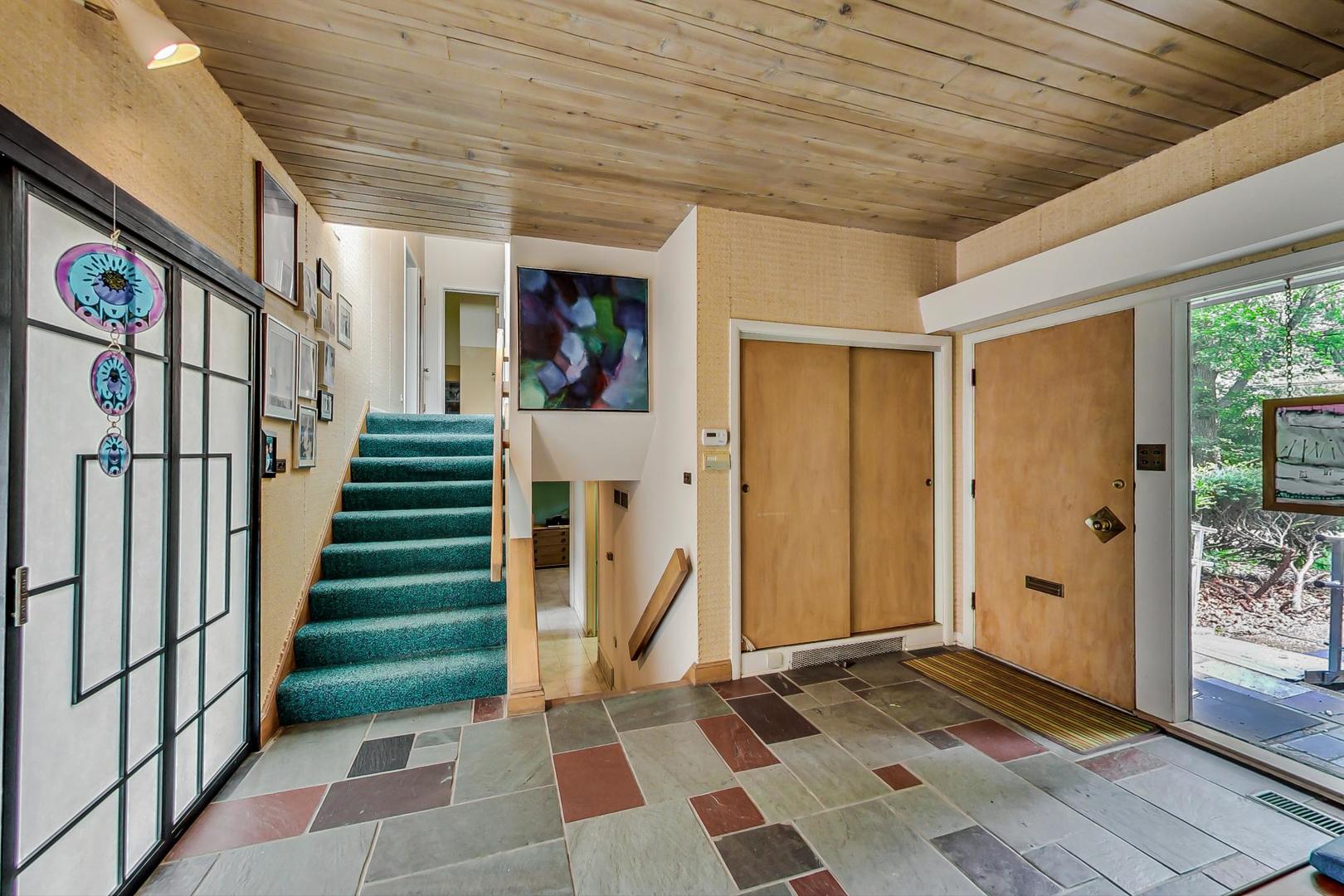 1930 Berkeley Road Highland Park, IL 60035 - Photo 2 of 43