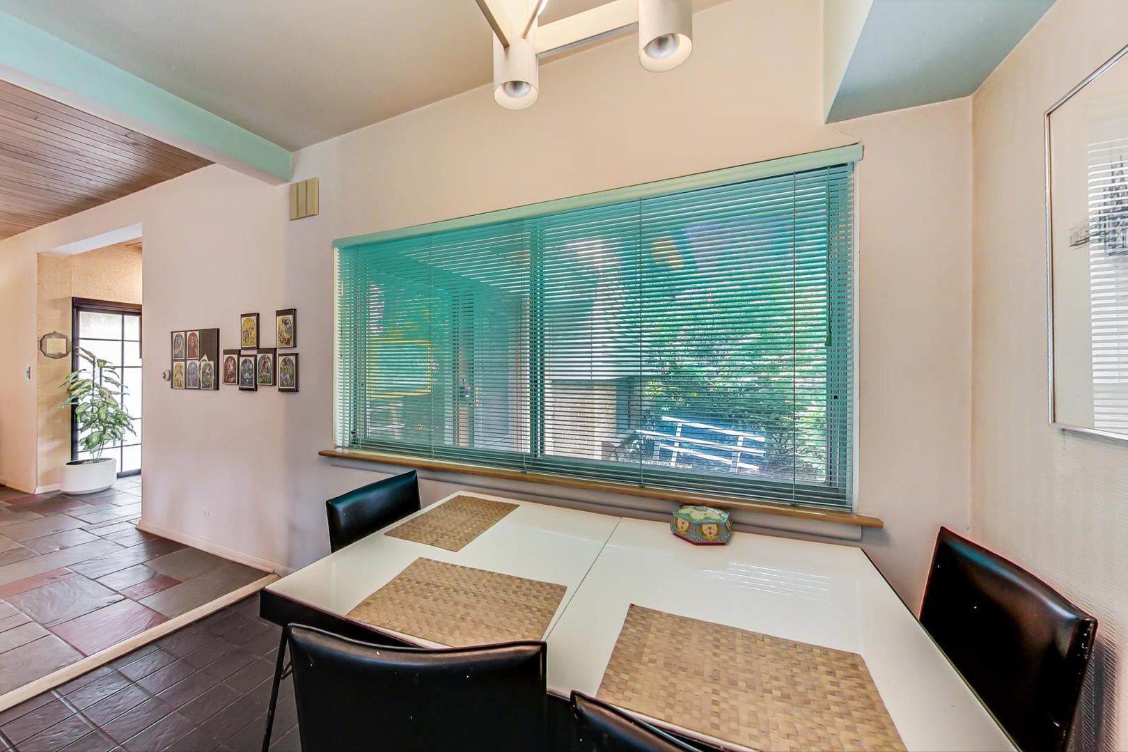 1930 Berkeley Road Highland Park, IL 60035 - Photo 14 of 43