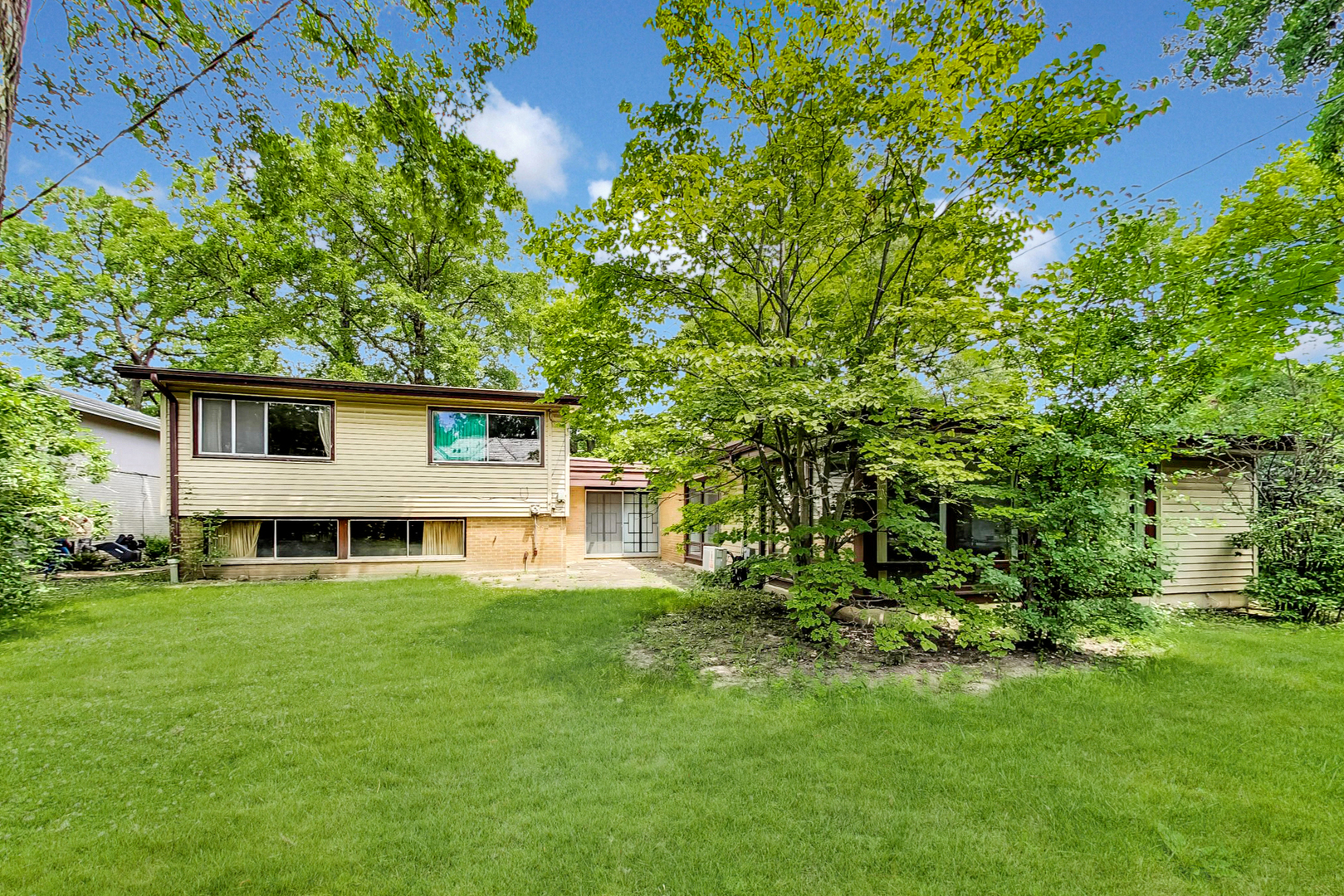 1930 Berkeley Road Highland Park, IL 60035 - Photo 38 of 43