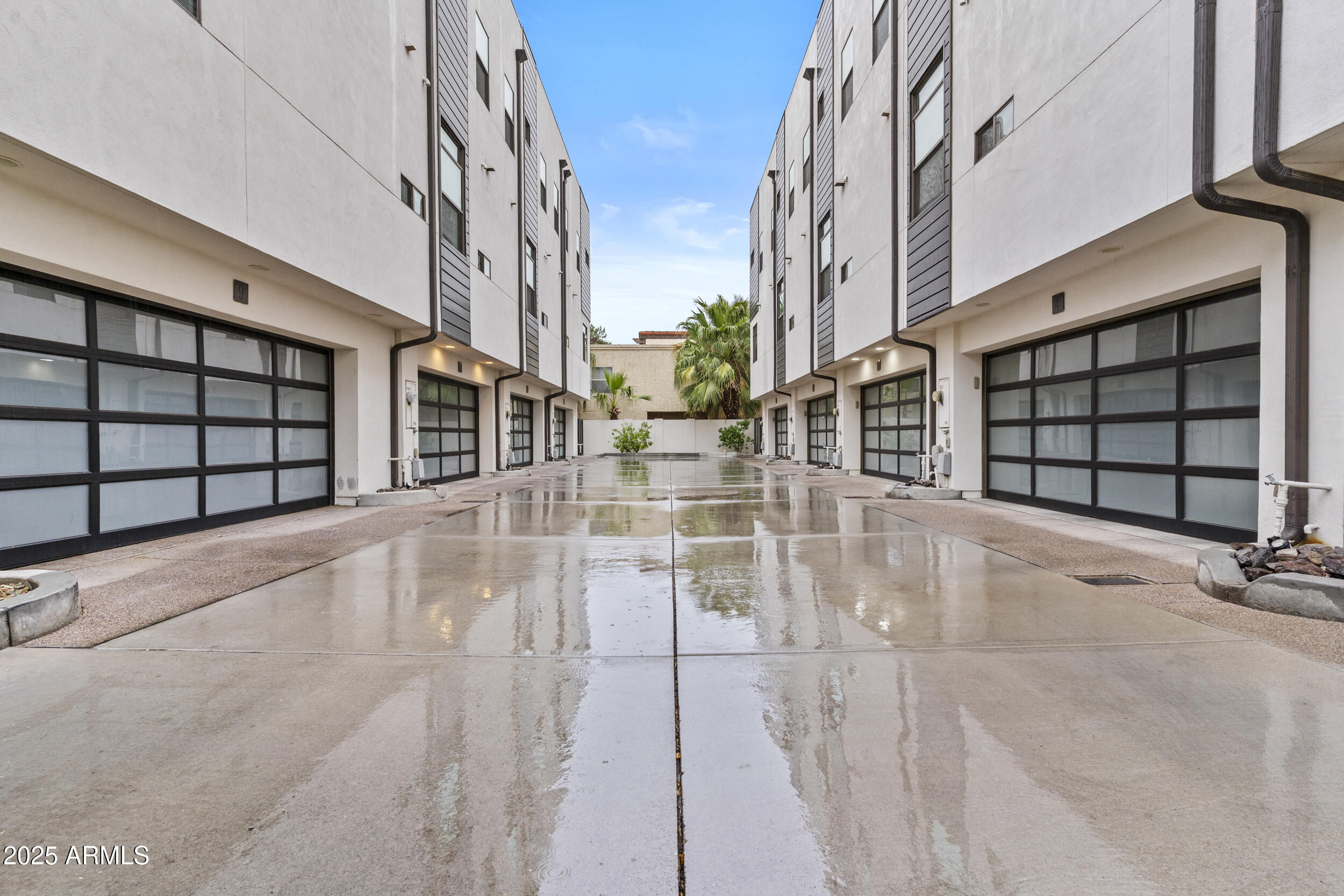 325 East Coronado Road, Unit 8 Phoenix, AZ 85004 - Photo 2 of 34