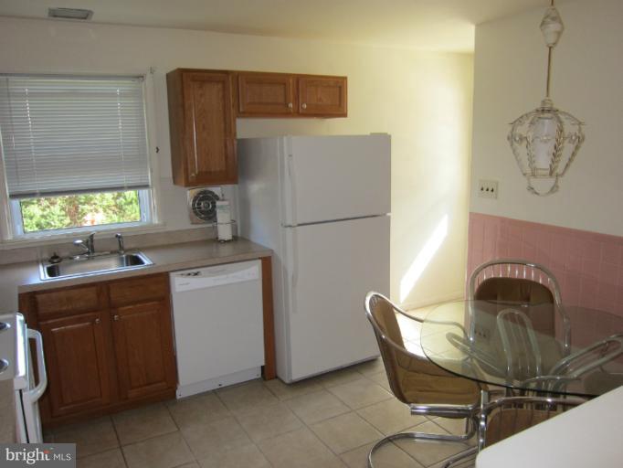 1204 Berkwood Road Baltimore, MD 21237 - Photo 22 of 28 Kitchen
