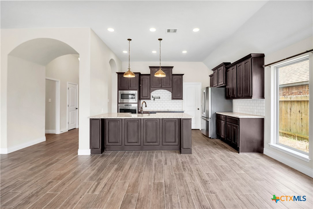 2912 Countryside Path Seguin, TX 78155 - Photo 8 of 36