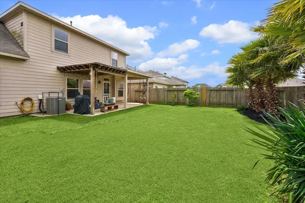 $2,600 | 346 Marble Springs Lane, La Marque, TX 77568