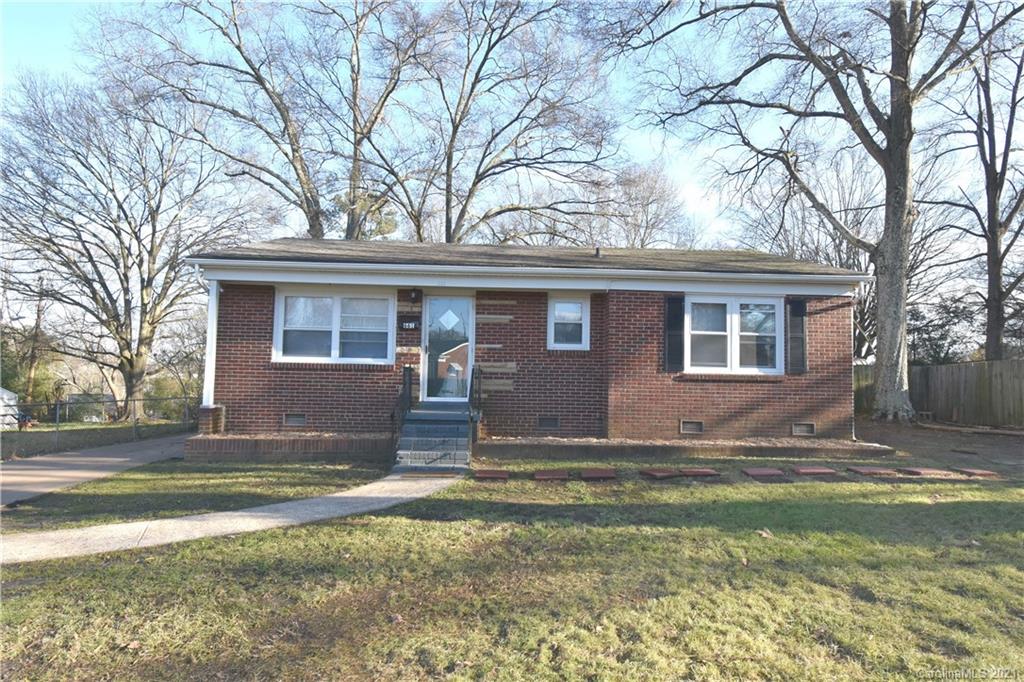 661 Reeves Court Charlotte, NC 28208 - Photo 1 of 30 Gallery Image 1