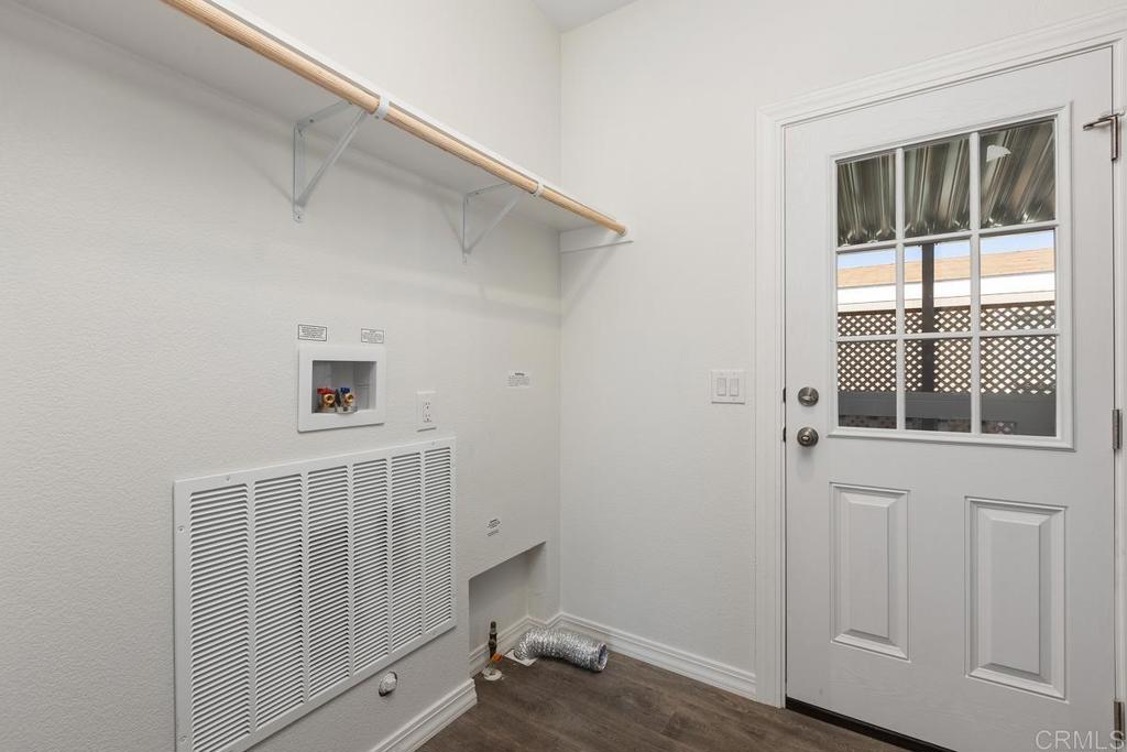 1638 Calavo Road, Unit 43 Fallbrook, CA 92028 - Photo 24 of 29 Laundry room