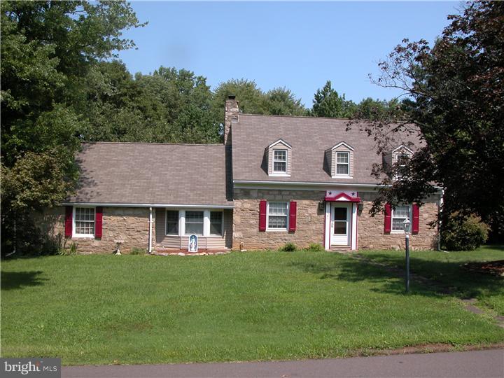 1547 Heather Road Huntingdon Valley, PA 19006 - Photo 1 of 11 Exterior Front