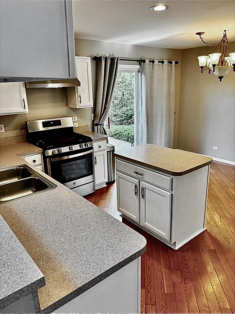 34165 North Goldenrod Road Round Lake, IL 60073 - Photo 11 of 42 Gallery Image 11