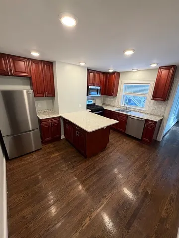 $3,350 | 83 Chelsea Street, Unit 1, Boston, MA 02128